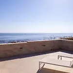 Giada On The Sea Villa *