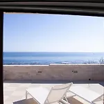Giada On The Sea Villa